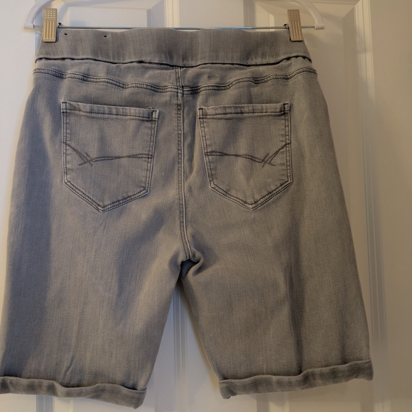 Liverpool Jeans Company Light Gray Women's Bermudas 8 - Picture 2 of 10